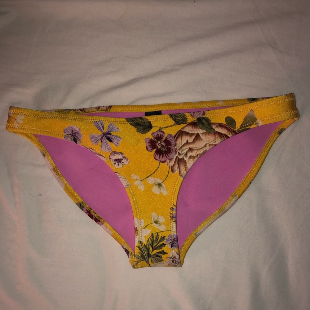 TRINGL SWIM BOTTOMS